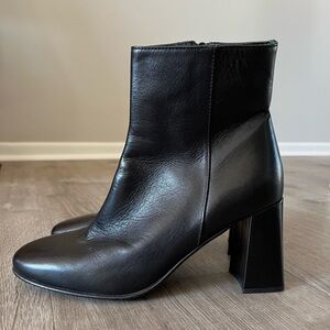 NWOT Napoleoni Italian Black Leather Block Flare Heel Ankle Boots US 7.5 $240